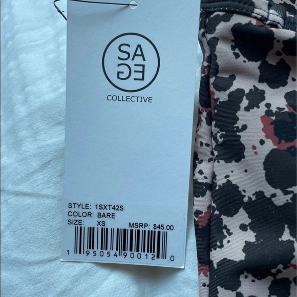 NWT Sage Collective Sports Bra Multi Color V neck Race back Keyhole longline Xs - Picture 5 of 5